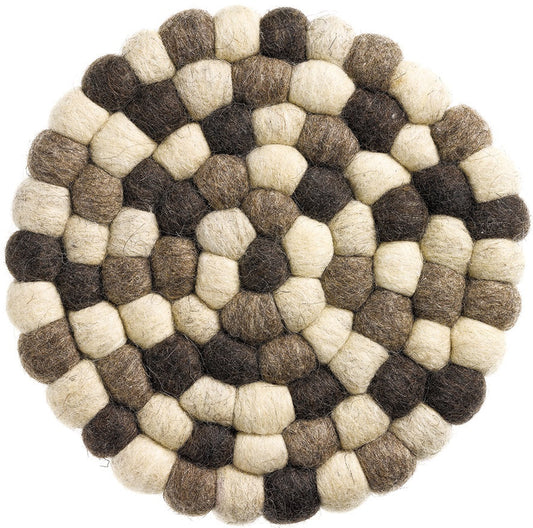 sottopentola riciclato brian marrone naturale, colore marrone naturale, taglia diamètre 20. accessorio da cucina mostrato in dettaglio su sfondo neutro