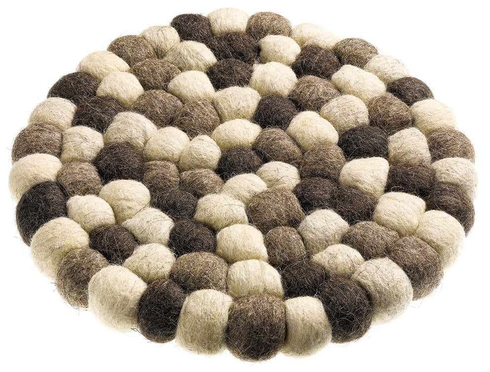 sottopentola riciclato brian marrone naturale, colore marrone naturale, taglia diamètre 20. realizzato in 100% lana riciclata, unisce resistenza e stile sulla tavola