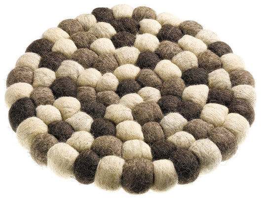 sottopentola riciclato brian marrone naturale, colore marrone naturale, taglia diamètre 20. realizzato in 100% lana riciclata, unisce resistenza e stile sulla tavola