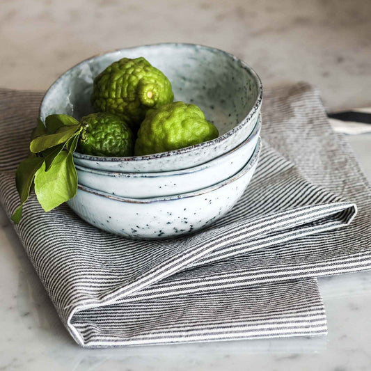 strofinaccio finette caviar, colore finette caviar, taglia 50 x 80. confezionato in 100% cotone, assorbenza e resistenza per ogni esigenza in cucina