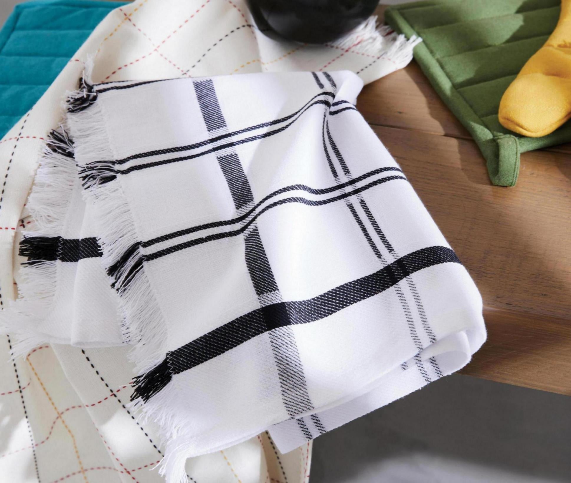 strofinaccio carol nero, colore nero, taglia 50 x 70. confezionato in 80% cotone riciclato 20% poliestere, assorbenza e resistenza per ogni esigenza in cucina