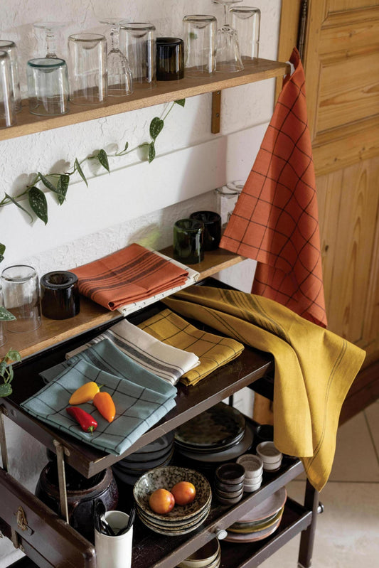 strofinaccio misto righe kilia mattone, colore mattone, taglia 50 x 70. confezionato in 50% lino 50% cotone, assorbenza e resistenza per ogni esigenza in cucina