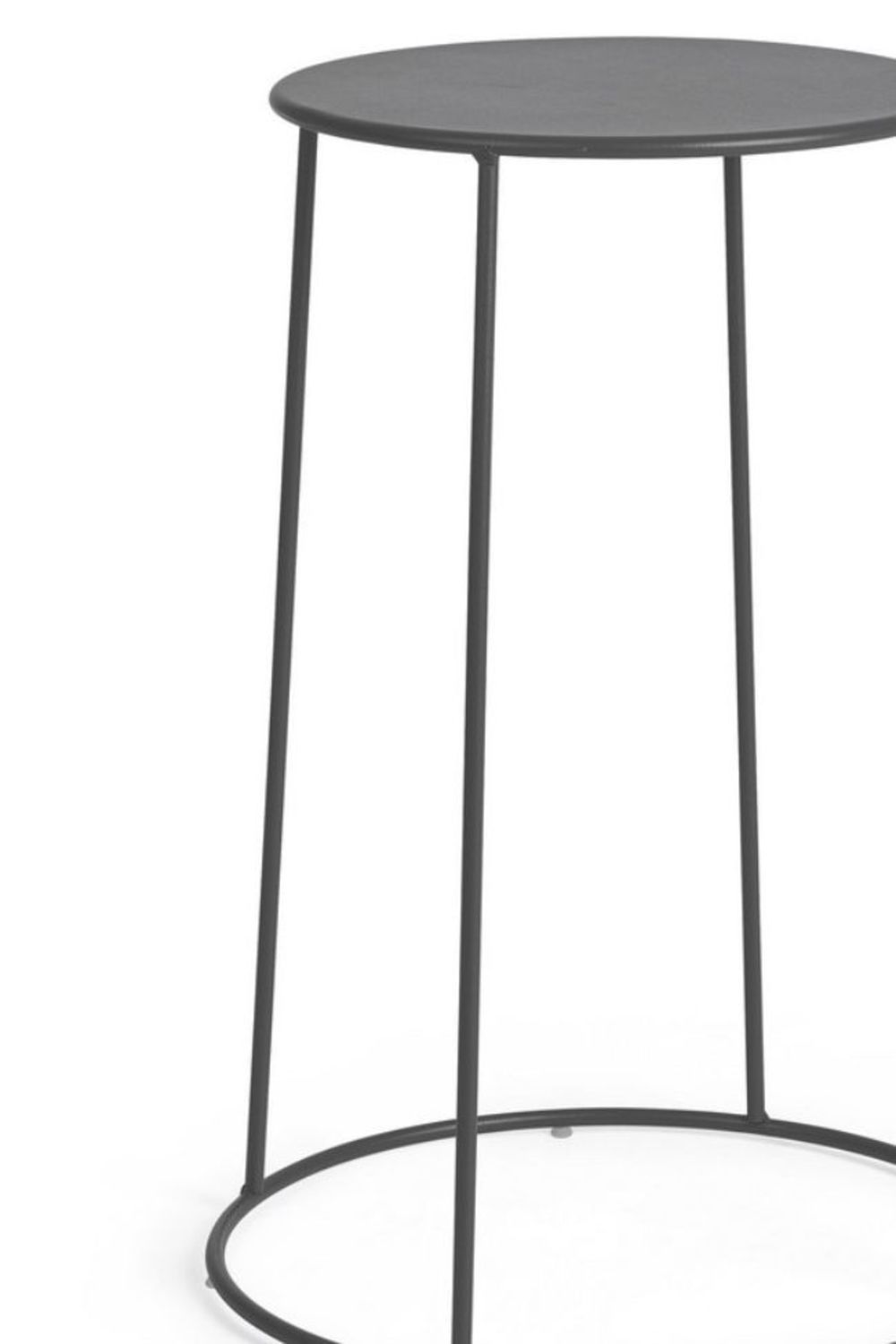 set di 4 tavolini austin in acciaio antracite, vista ambientata su terrazza o veranda