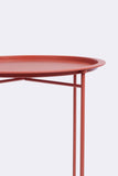 set di 6 tavolini rotondi austin in acciaio rosso, dettaglio della struttura resistente alle intemperie