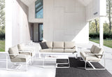 tavolino da salotto merrigan in alluminio bianco 105×62 cm, realizzato in materiali outdoor come alluminio o rattan
