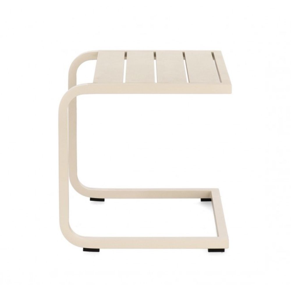 tavolino taylor in alluminio beige, realizzato in materiali outdoor come alluminio o rattan