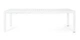 tavolo allungabile kiplin in alluminio bianco 180×100 cm – 240×100 cm, ambientazione in giardino con sedie coordinate