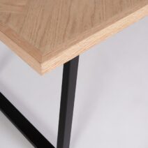 Tavolo DUKAT in legno naturale e gambe in acciaio nero 180 x 90 cm