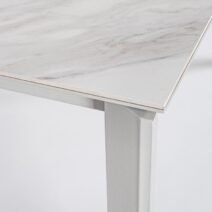 Tavolo BRIVA in acciaio grigio chiaro e piano in ceramica effetto marmo, allungabile 160×90 cm – 220×90 cm