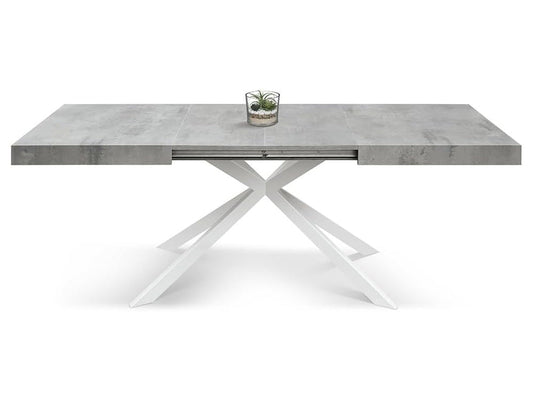 tavolo camaiore in legno, finitura grigio cemento e base a x in metallo bianco, allungabile 140×90 cm – 220×90 cm, dettaglio...