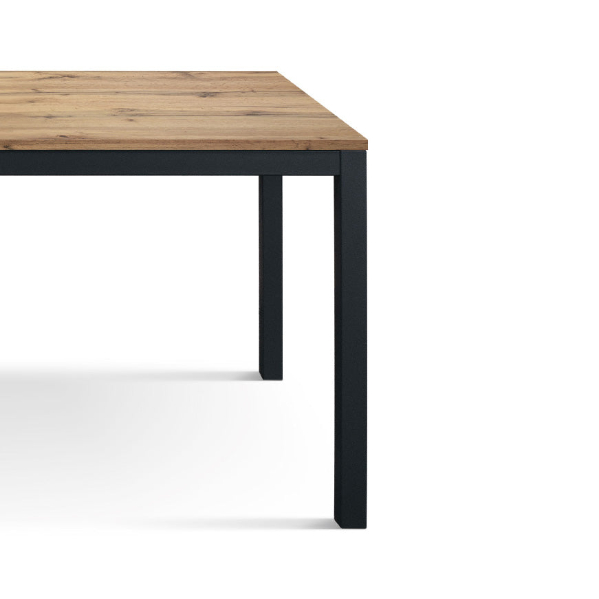 tavolo ravenna in legno finitura rovere rustico e struttura in metallo grigio antracite 110×68 cm, dettaglio della struttura...