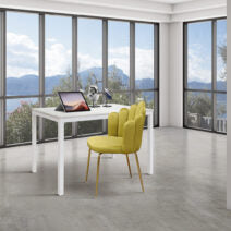 Tavolo RAVENNA in legno finitura grigio cemento e struttura in metallo bianco 110×68 cm