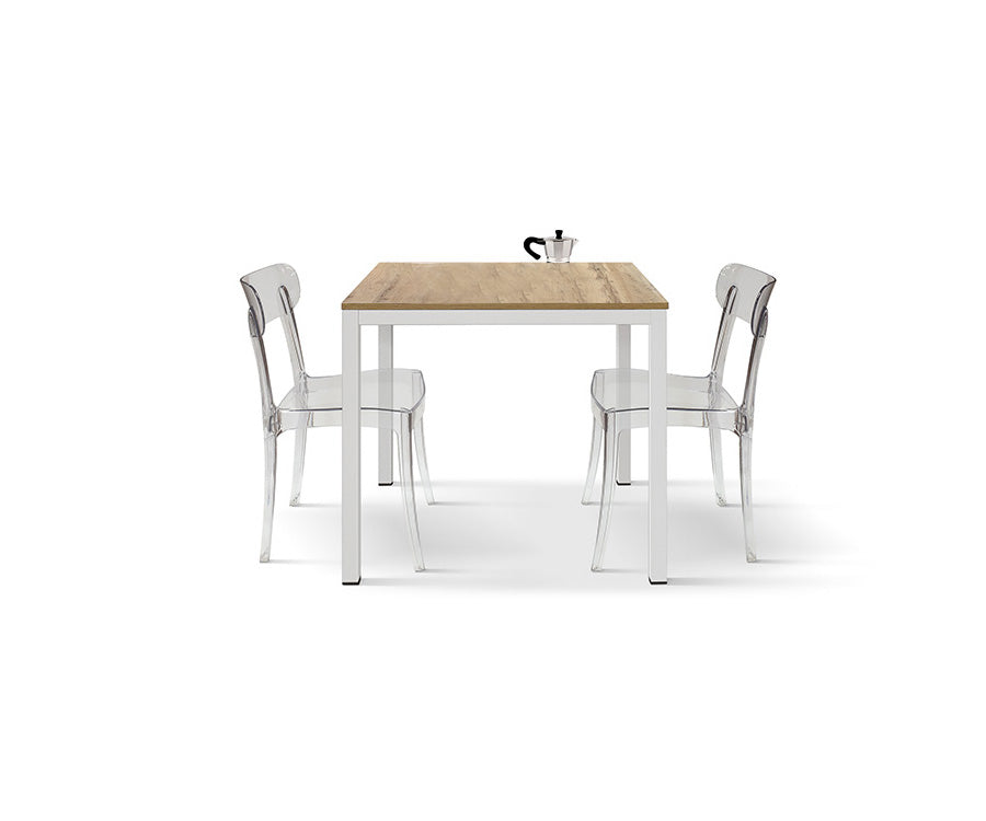 tavolo ravenna in legno finitura rovere rustico e struttura in metallo bianco 80×80 cm, dettaglio della struttura in legno o...