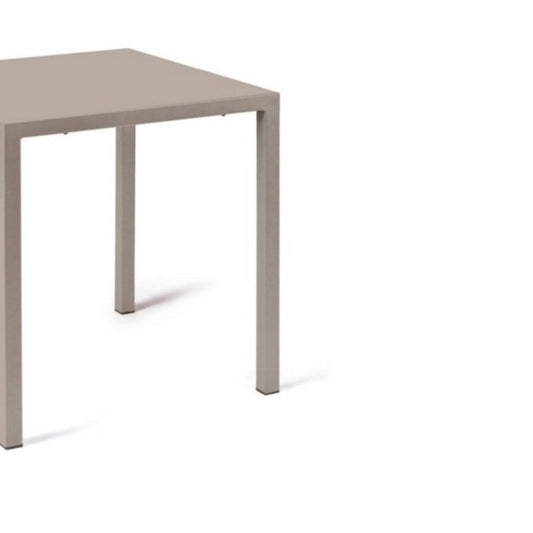 tavolo tolone in metallo tortora 80×80 cm, impilabile, dettaglio dei materiali trattati per uso esterno
