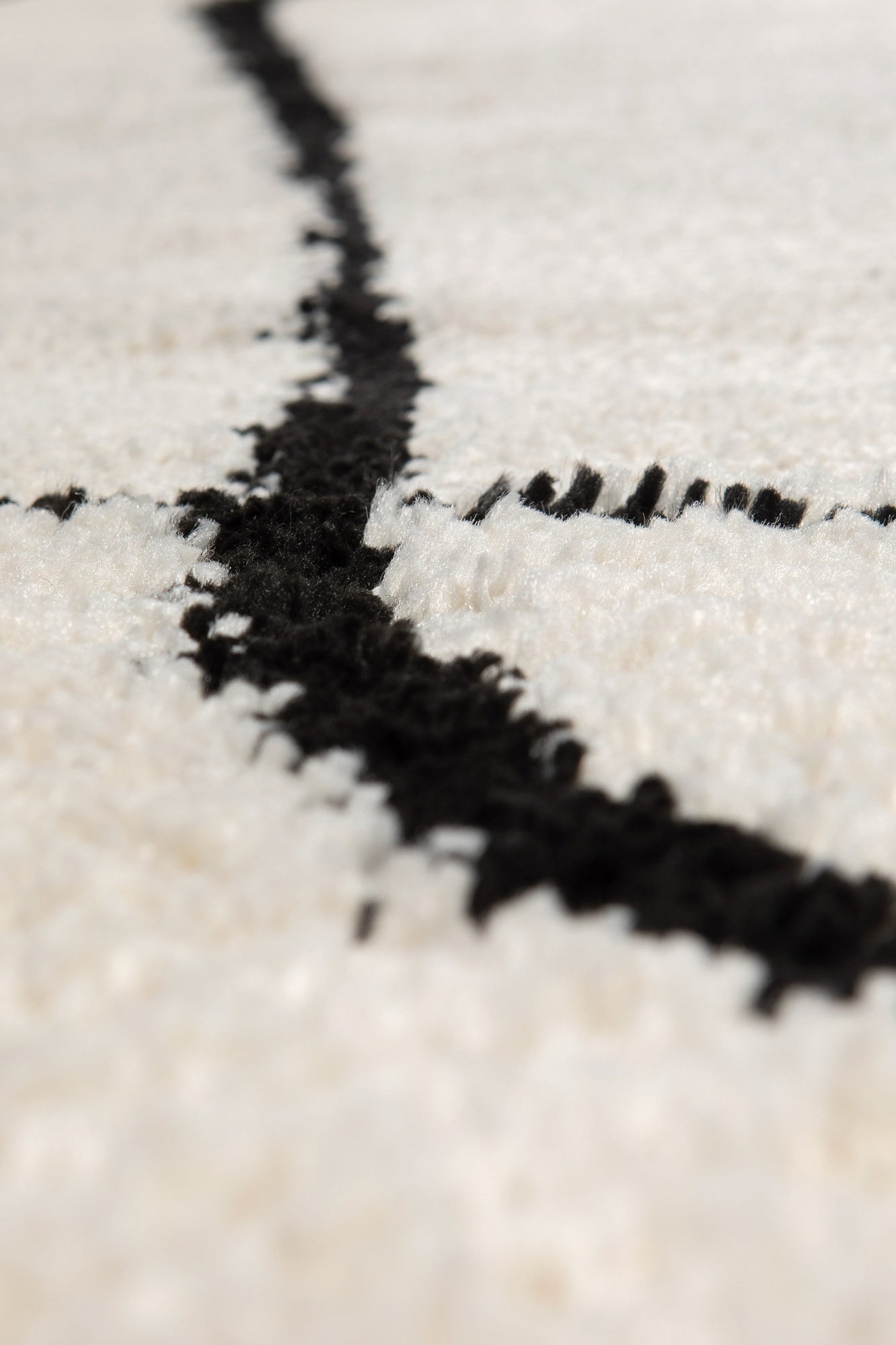 tappeto azara neve, colore neve, taglia 160 x 230 x 3. perfetti per valorizzare soggiorno, camera e zona relax con eleganza