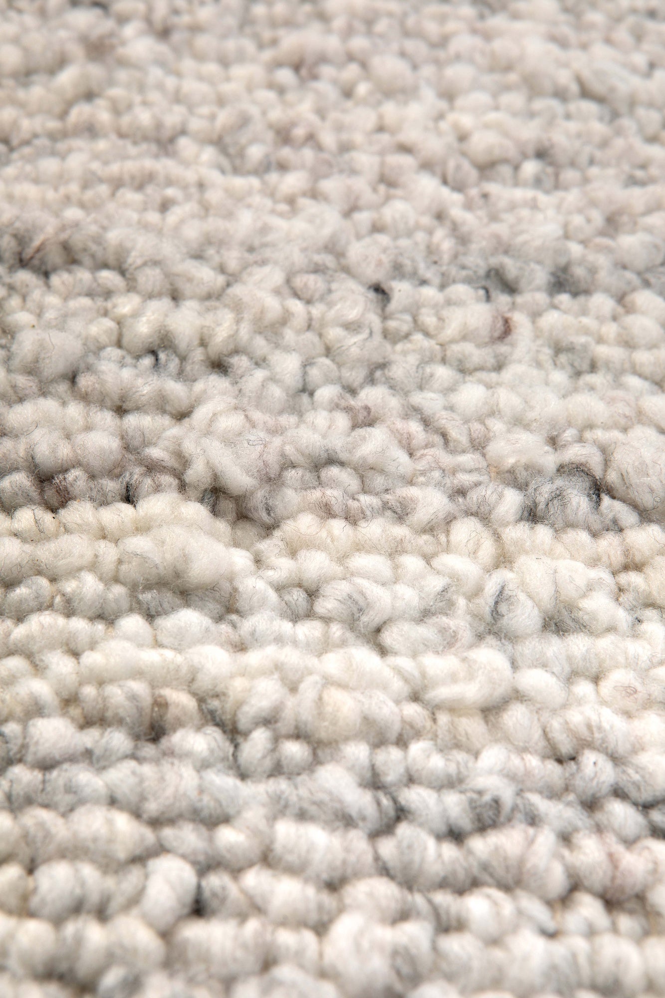 tappeto alma neve, colore neve, taglia 120 x 170 x 1. perfetti per valorizzare soggiorno, camera e zona relax con eleganza