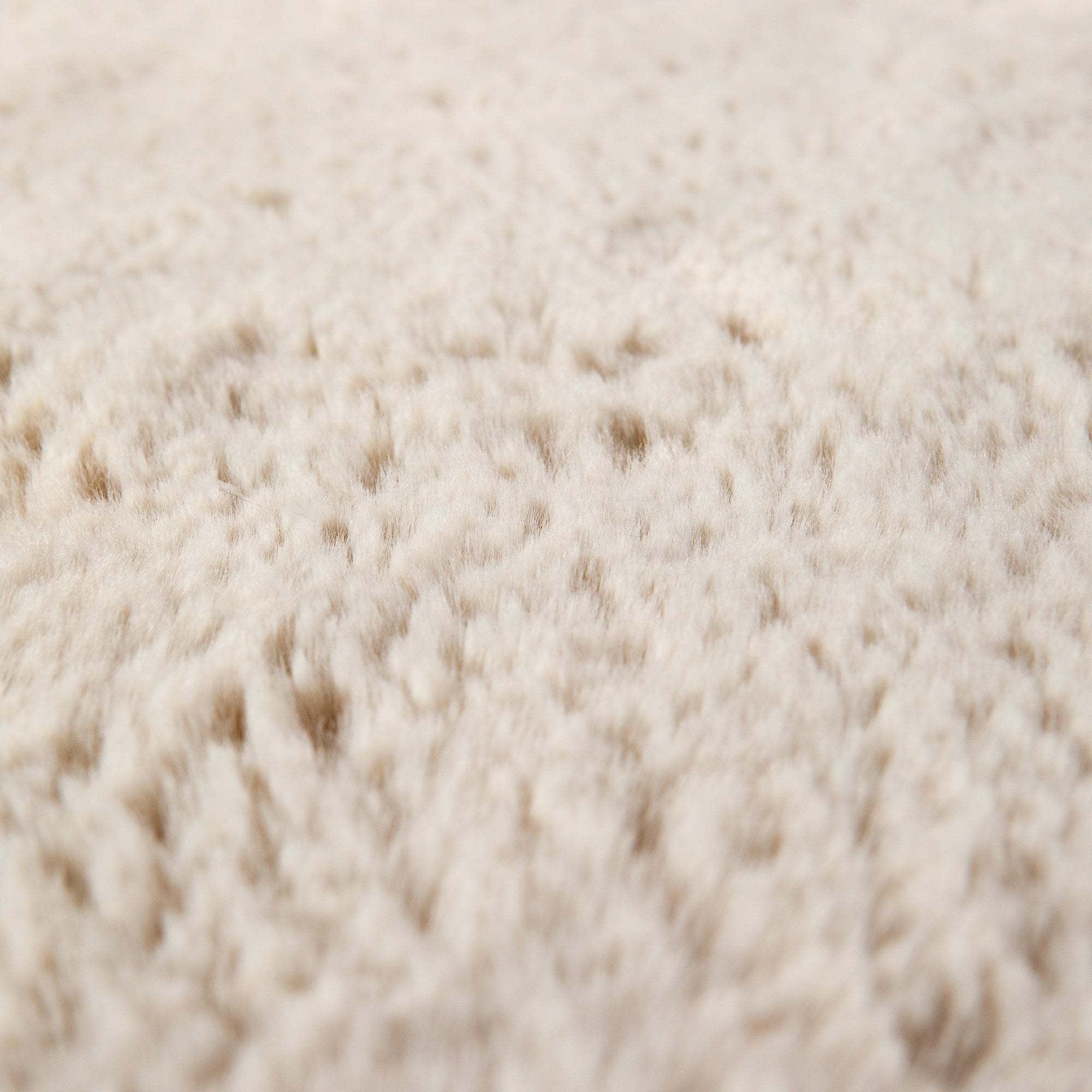 tappeto eddy avorio, colore avorio, taglia 70 x 140. perfetti per valorizzare soggiorno, camera e zona relax con eleganza