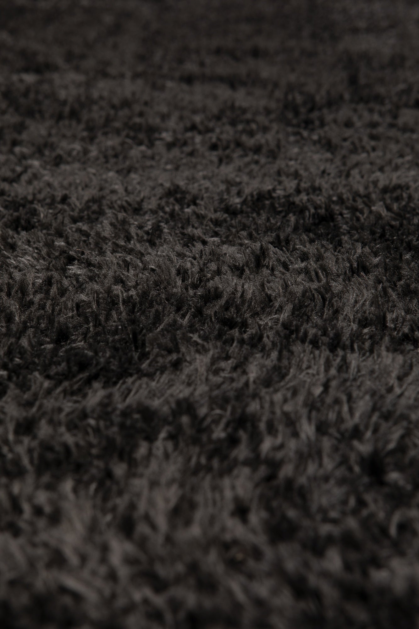 tappeto miky caviale, colore caviale, taglia 160 x 230. perfetti per valorizzare soggiorno, camera e zona relax con eleganza