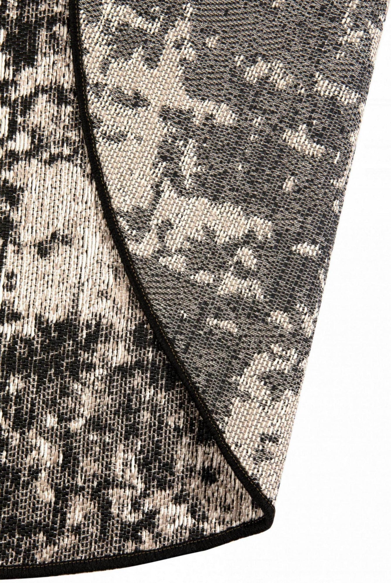 tappeto outdoor catania 2 nero, colore nero, taglia diamètre 160. dettaglio del prodotto da bagno