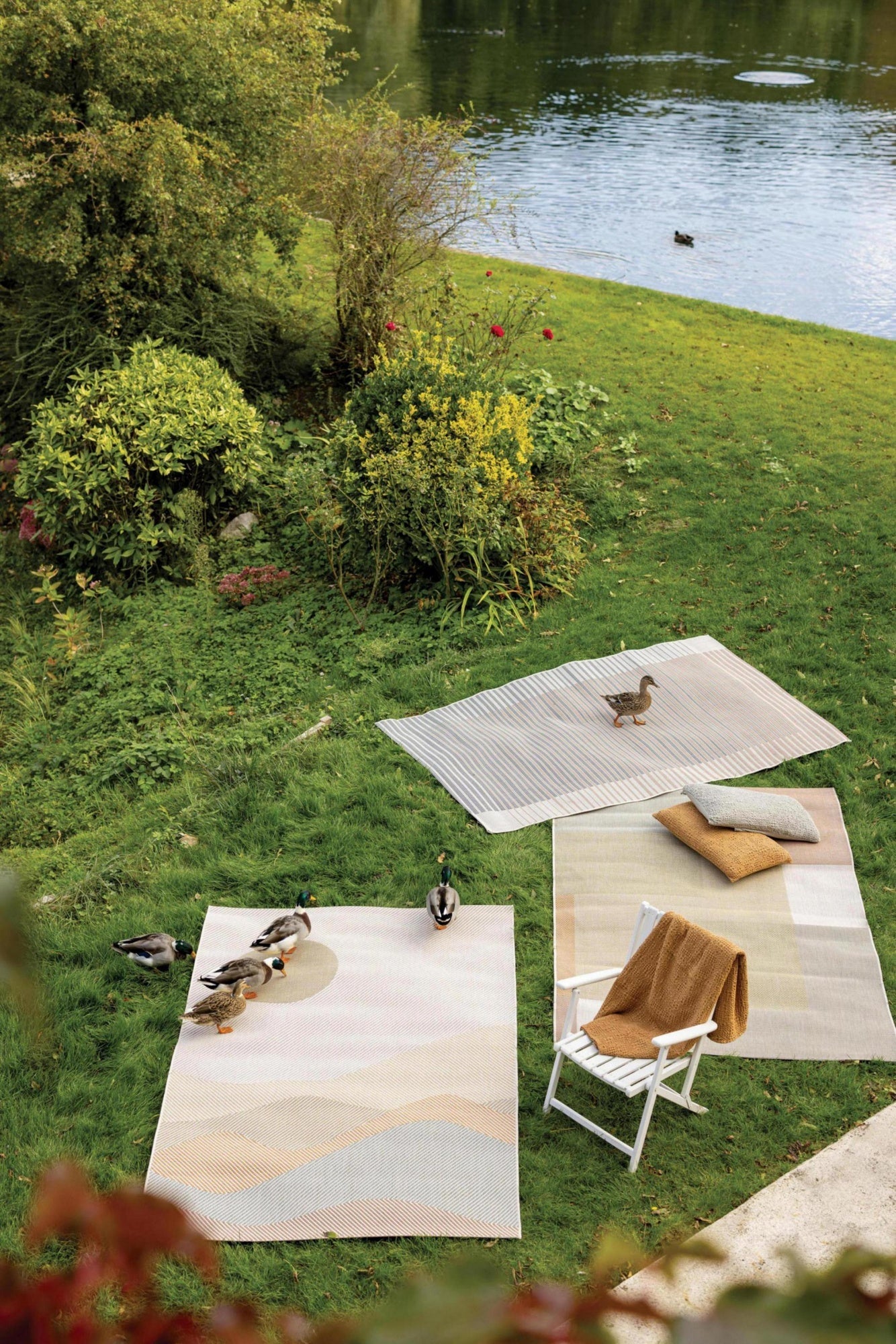 tappeto outdoor miria multico, colore multico, taglia 120 x 170. dettaglio del prodotto da bagno