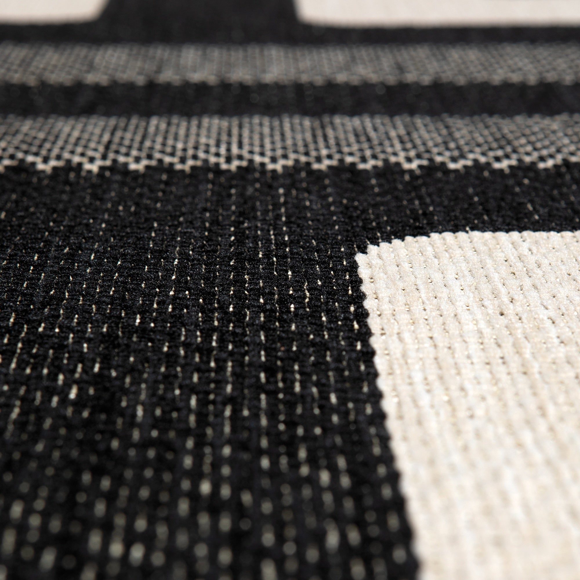 tappeto outdoor timea tonnerre, colore tonnerre, taglia 160 x 230. dettaglio del prodotto da bagno