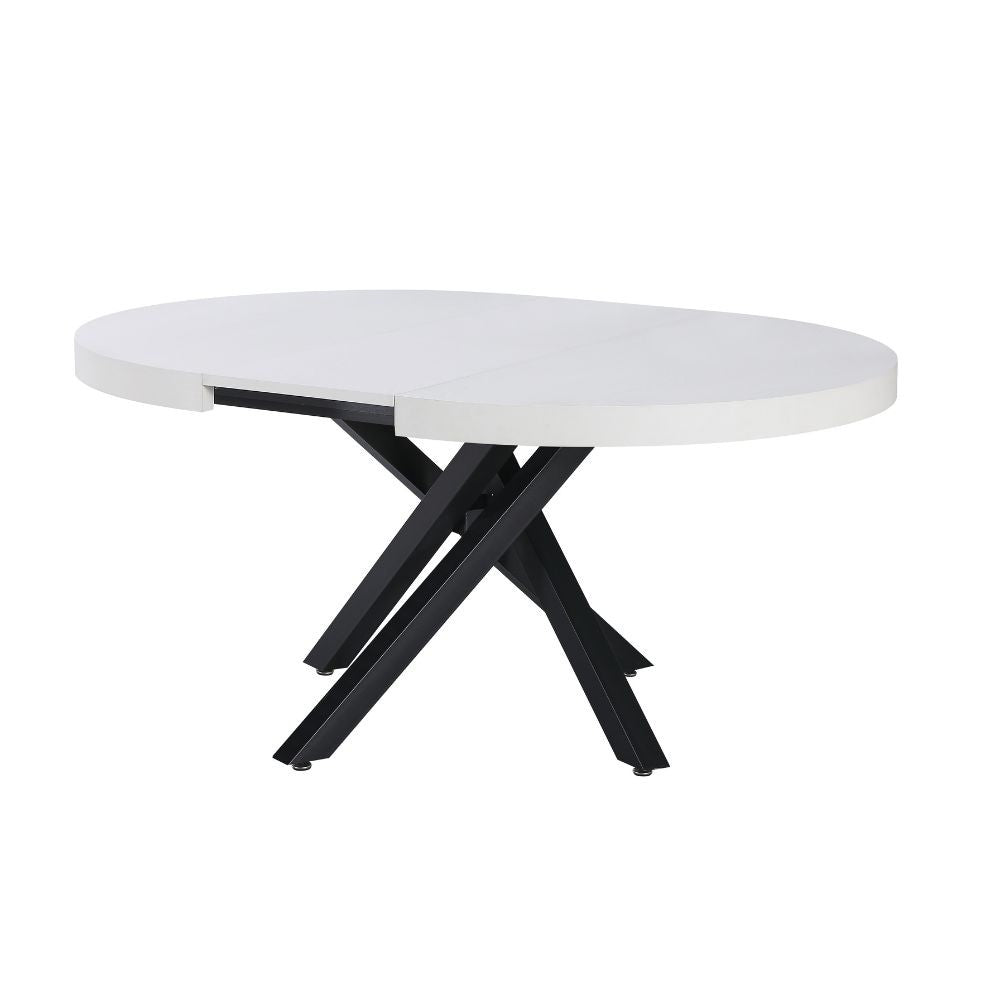 tavolo allungabile raven con piano colore bianco opaco e gambe in metallo nero, vista ambientata in sala da pranzo elegante