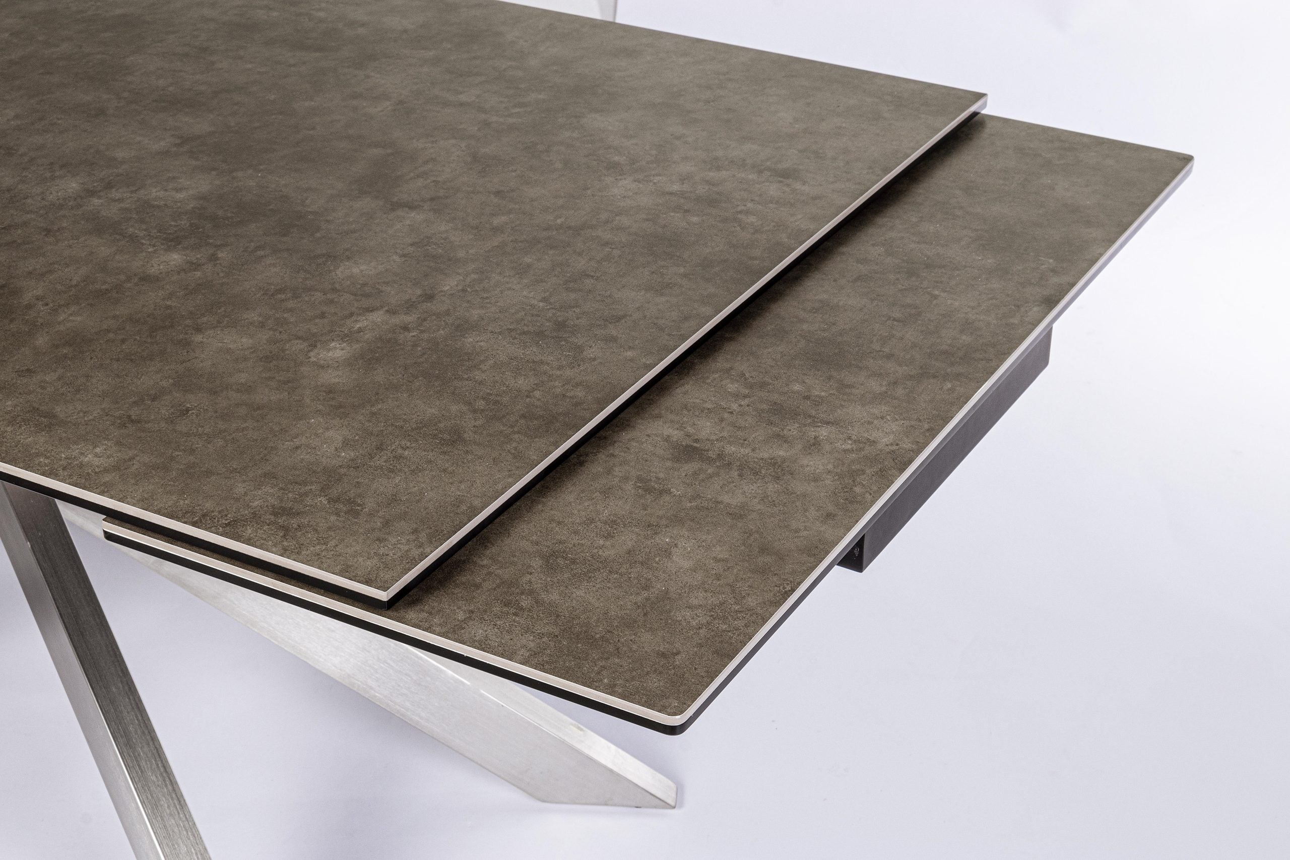 tavolo allungabile arzachel in acciaio inox e vetroceramica 160×90 – 240x90, arredo funzionale e decorativo per ogni ambiente