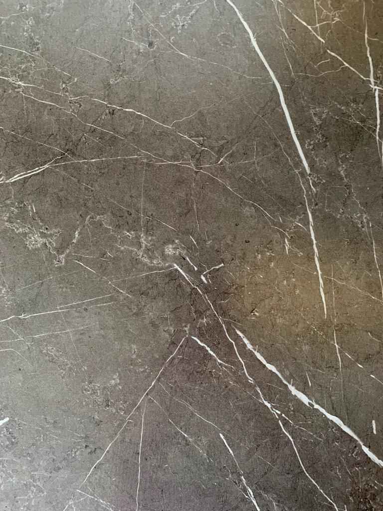 tavolo talamone in legno nobilitato finitura marmo allungabile 120×80 cm – 170×80 cm, dettaglio della struttura in legno o...