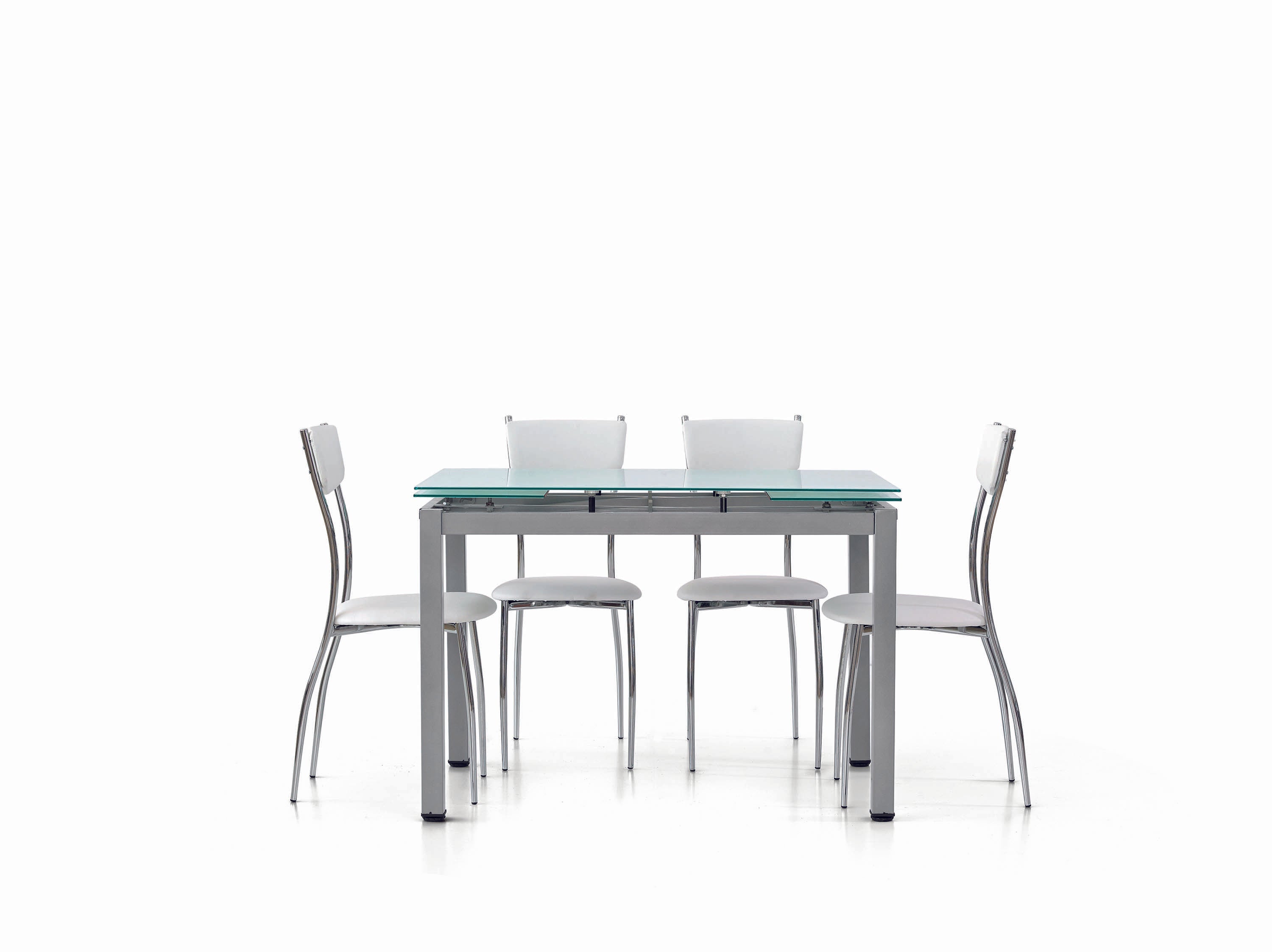 tavolo rapallo in metallo grigio con piano in vetro bianco allungabile 110×70 cm, vista ambientata con sedie abbinate
