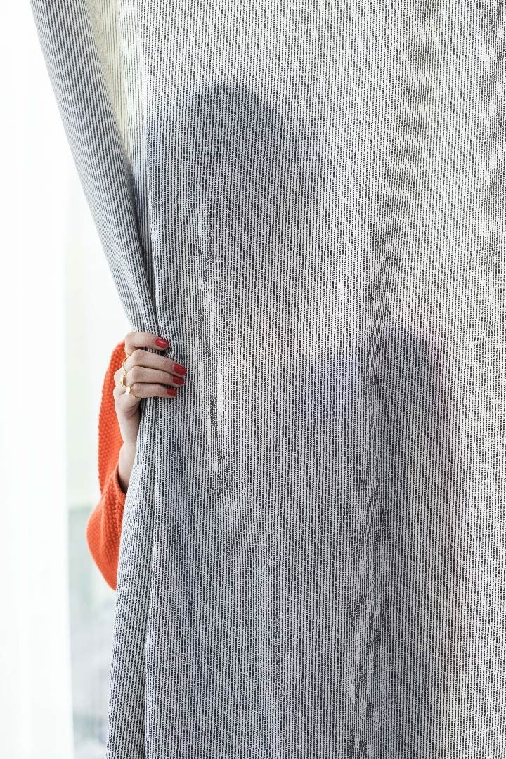 tenda finette caviar, colore finette caviar, taglia 140 x 280. ideale per filtrare la luce e migliorare l’estetica della casa