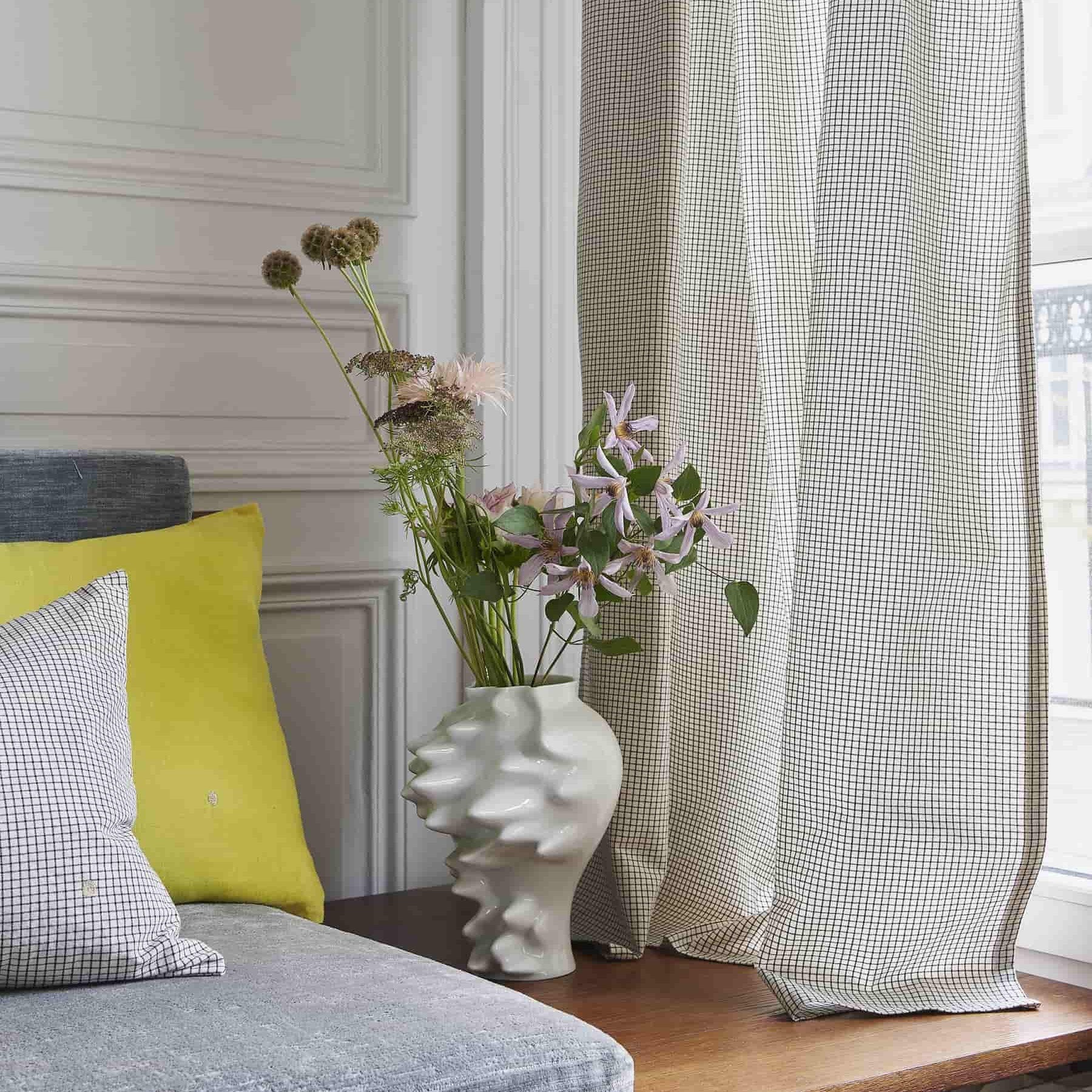 tenda gustave caviar, colore gustave caviar, taglia 140 x 280. disponibile in vari tessuti naturali per un comfort ottimale