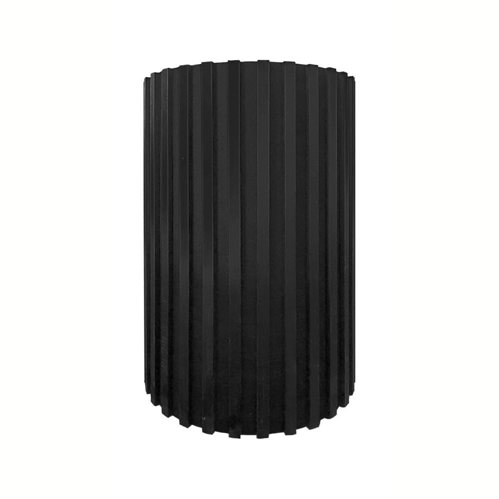 Tavolo Olympus con piano cashemere e struttura in legno nero